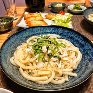 鳥ささみと大葉のワサビ風味うどん